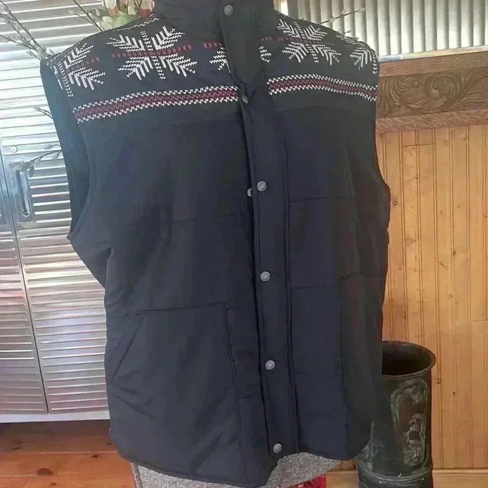 Chaps men’s extra-large quilted vest.